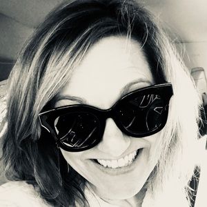 Meet your Posher, Elisa